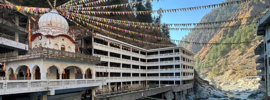 Amarnath Cave Devotees and Pilgrimage Trek