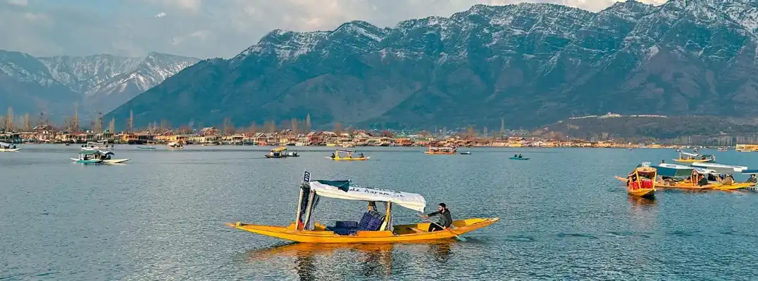 Kashmir Dal Lake and Mountains